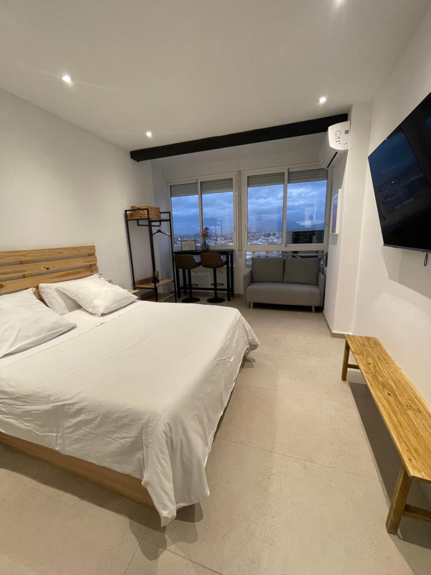 Sky Views Studio In City Centre Alicante Dış mekan fotoğraf