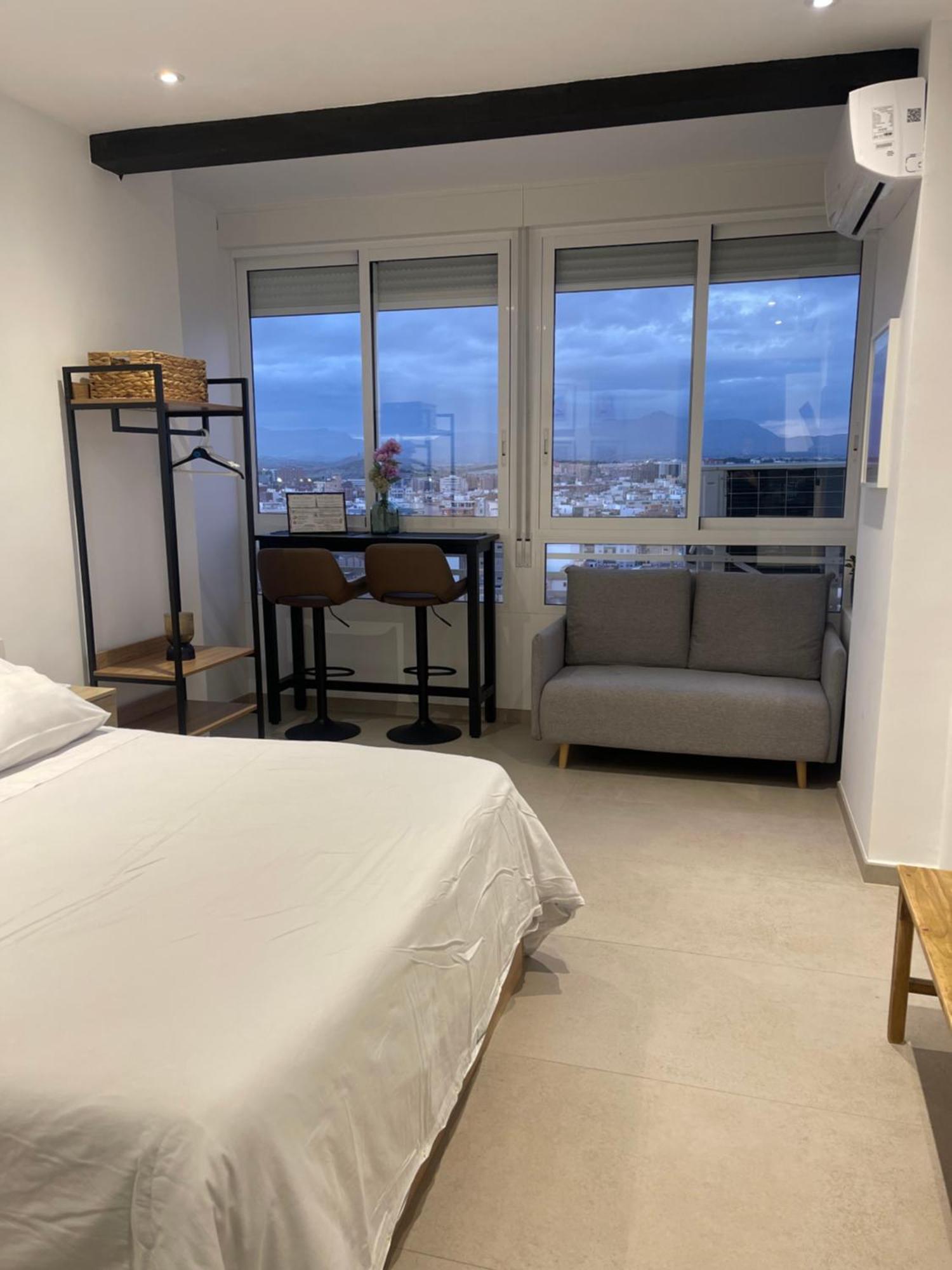 Sky Views Studio In City Centre Alicante Dış mekan fotoğraf